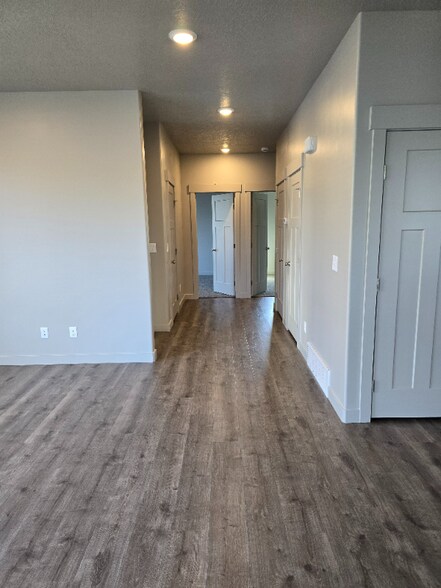 Building Photo - 3813 Ogden Ave