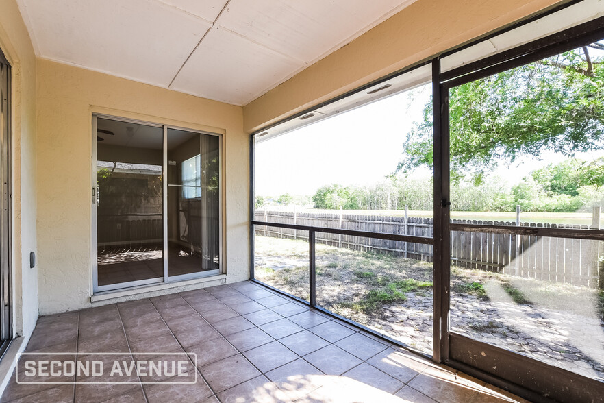 Building Photo - 10532 Wyndcliff Dr