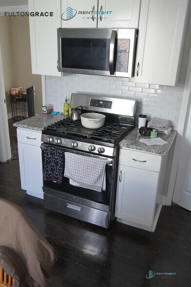 Building Photo - 2652 W 23rd Pl