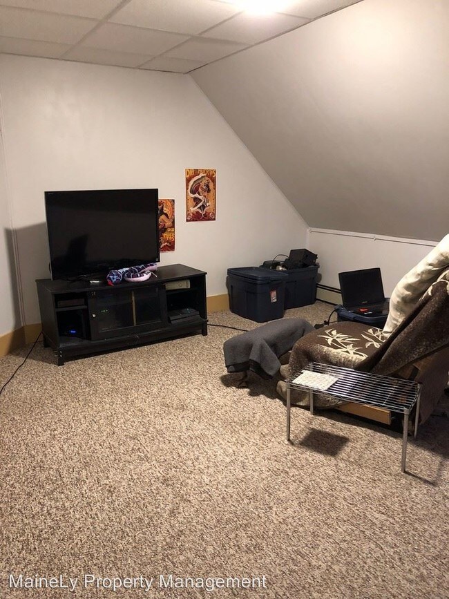 Building Photo - 198 Park Ave