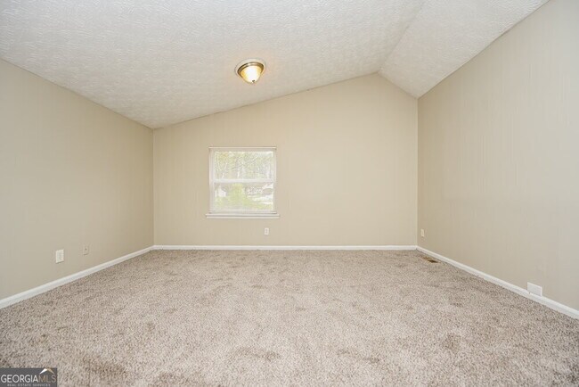 Building Photo - 3068 Caliente Ln