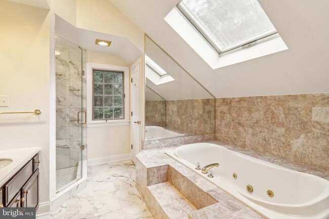 Building Photo - 2527 Hunter Mill Rd