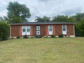 Building Photo - Renovated Brick Ranch in North Nashville