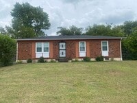 Building Photo - Renovated Brick Ranch in North Nashville