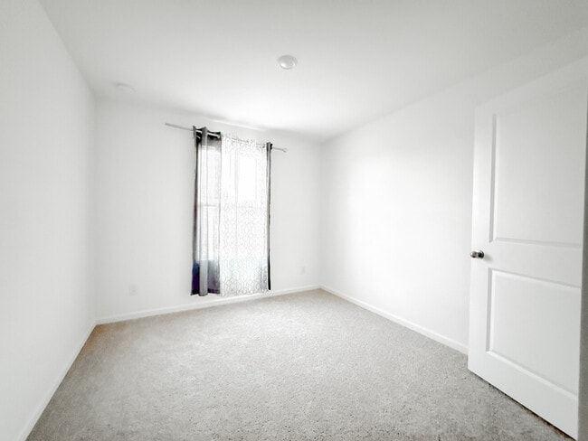 Building Photo - 8693 W Valdez Dr