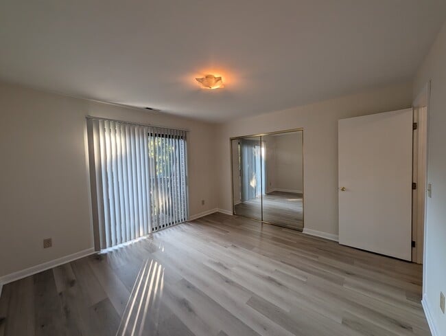 Building Photo - 386 Summerwalk Cir