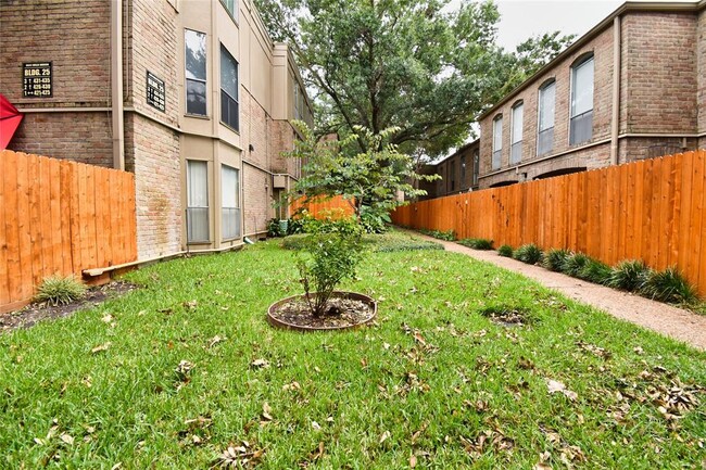 Building Photo - 4647 Wild Indigo St