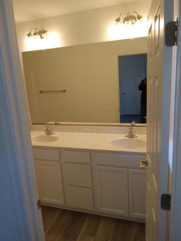 Building Photo - 119 Cecil Rd