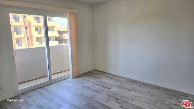 Building Photo - 140 N Berendo St