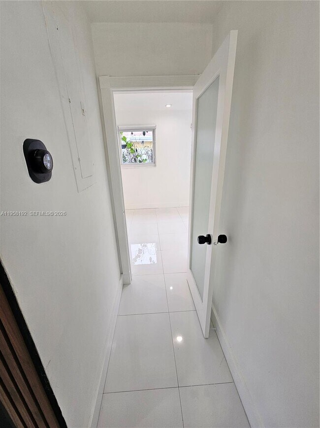 Building Photo - 1421 NW 65th Terrace