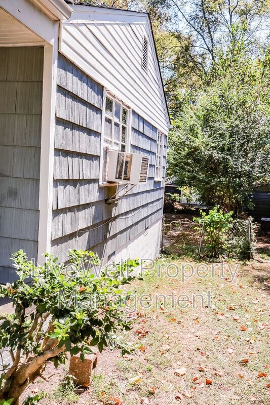 Building Photo - 1321 33rd St Ensley