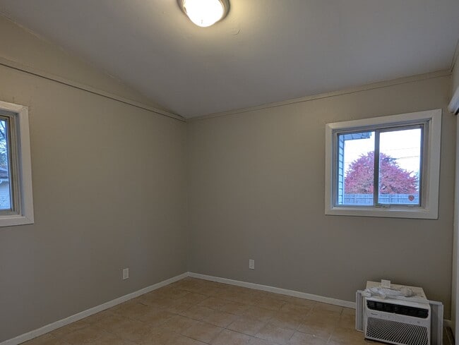 Building Photo - 2704 Cameron Ave