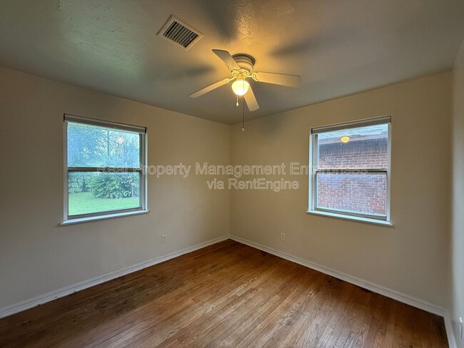 Building Photo - 5417 NW 46th Terrace