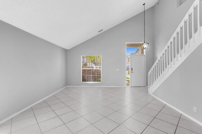 Building Photo - 22492 Middletown Dr