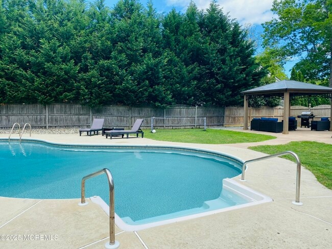 Primary Photo - 1214 Coast Ave