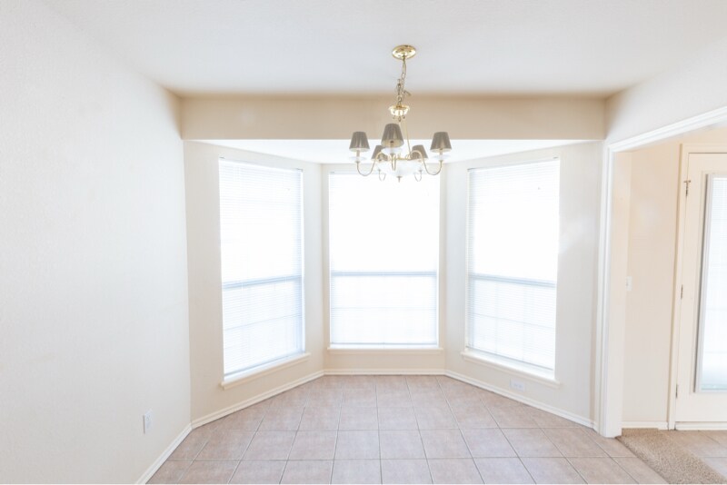 Building Photo - 11003 E 95th Pl N