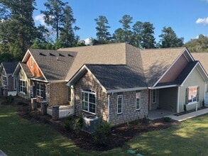 Building Photo - 197 Harvest Ln