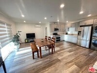 Building Photo - 4629 1/2 La Crescenta Ave