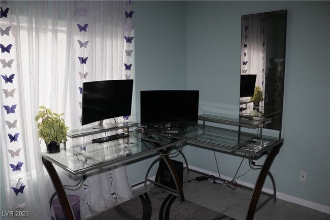 Building Photo - 10 Vicolo Sebino