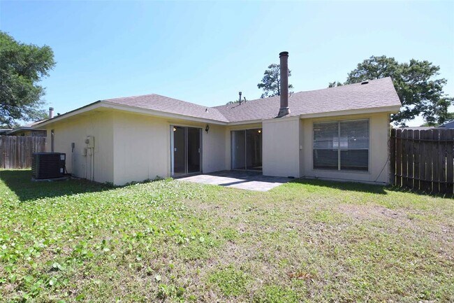 Building Photo - 18811 Pine Trace Ct