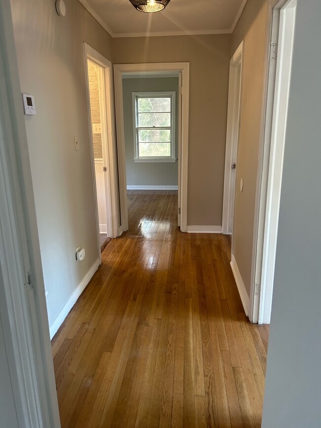 Building Photo - 1602 Lambard Dr