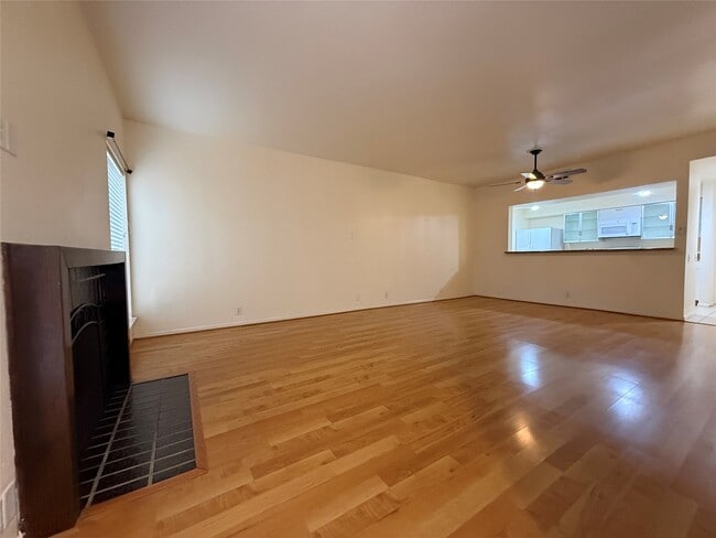 Building Photo - 1629 S Kirkwood Rd