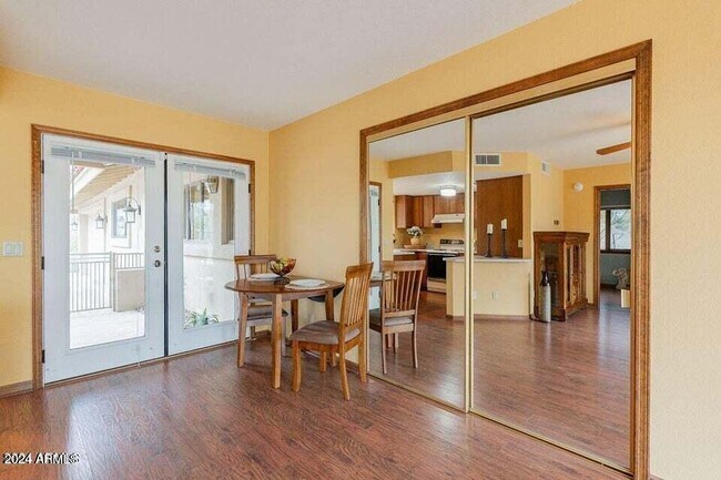 Building Photo - 16120 Cholla Dr