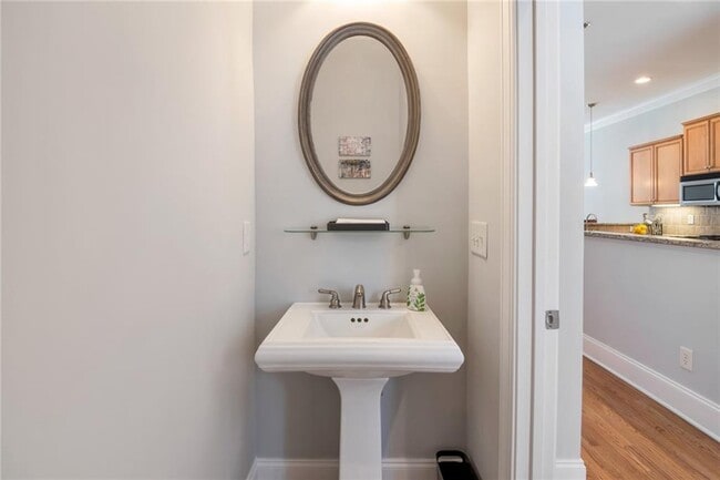 Building Photo - 58 Emerson Hill Square