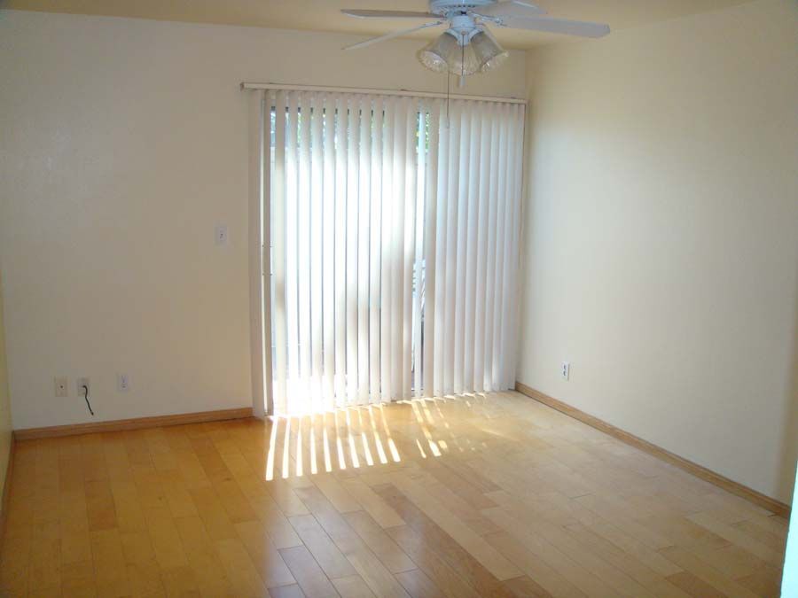 Building Photo - 15790 Midwood Dr