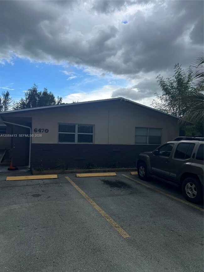 Building Photo - 6470 NW 20th Ct