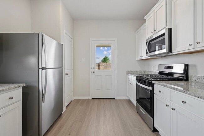 Building Photo - 8803 New Jade Dr