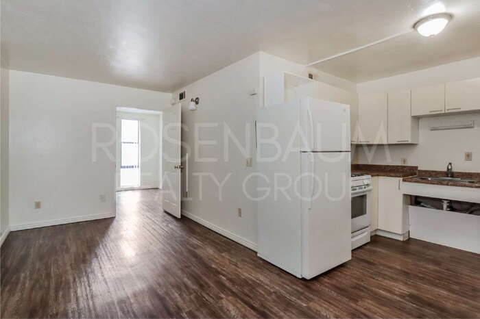 Building Photo - 770 N Dodge Blvd