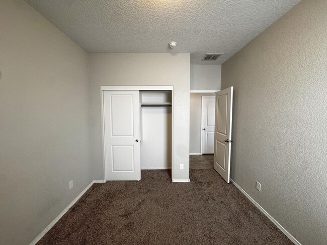 Building Photo - 6732 Oro Valley Rd NW