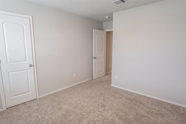 Building Photo - 21003 Seneca Willow Wy