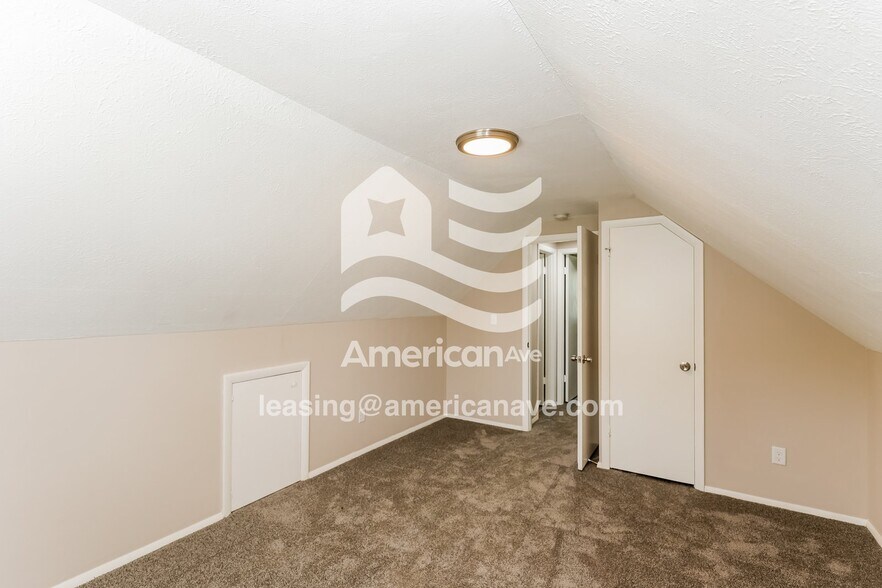 Building Photo - 12006 Erwin Ave