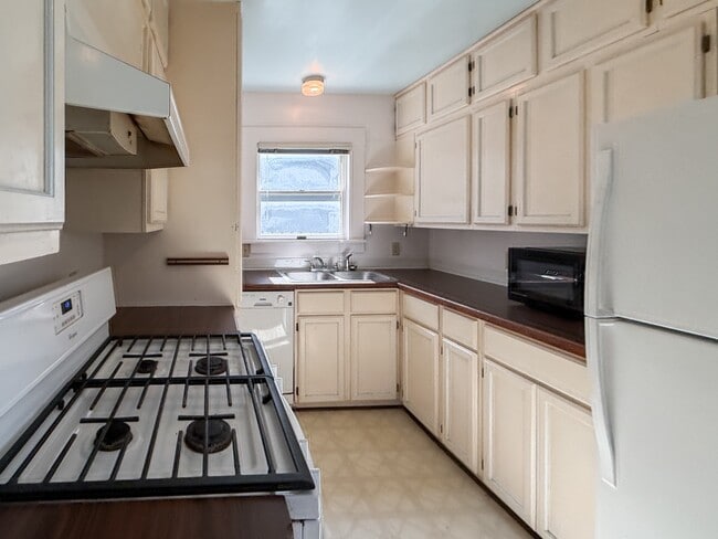 Building Photo - 4812 Ramsey Ave