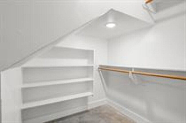 Building Photo - 4134 Jeanne Dr