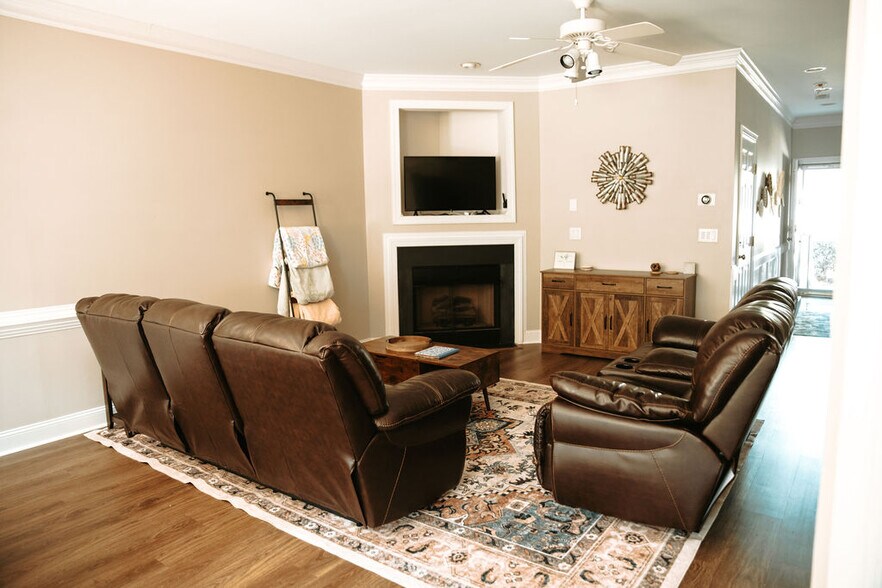 Building Photo - 4414 Piedmont Trace Dr