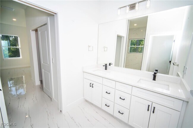 Building Photo - 18141 Wintergarden Ave