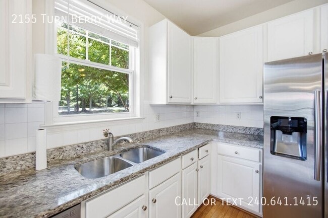 Building Photo - 2155 Turn Berry Way