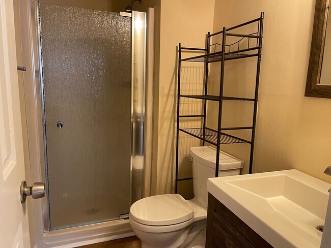 Building Photo - JAMESTOWN #39