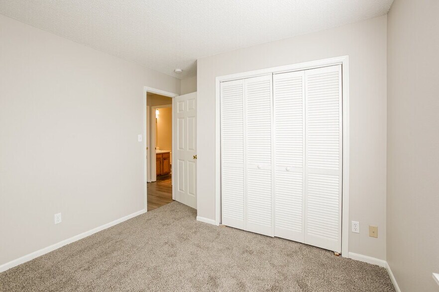 Building Photo - 209 Bent Stream Ln