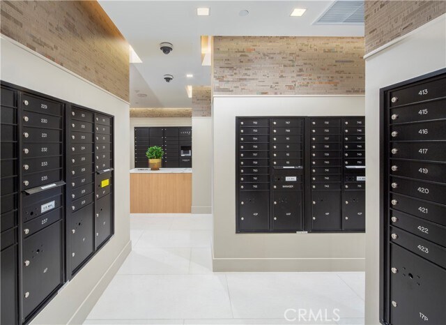 Building Photo - 6235 Topanga Canyon Blvd