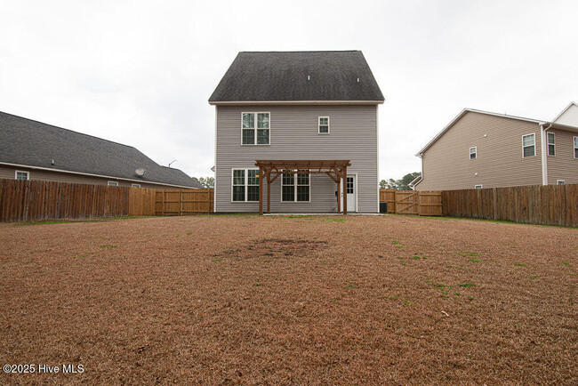 Building Photo - 115 Ironwood Ct