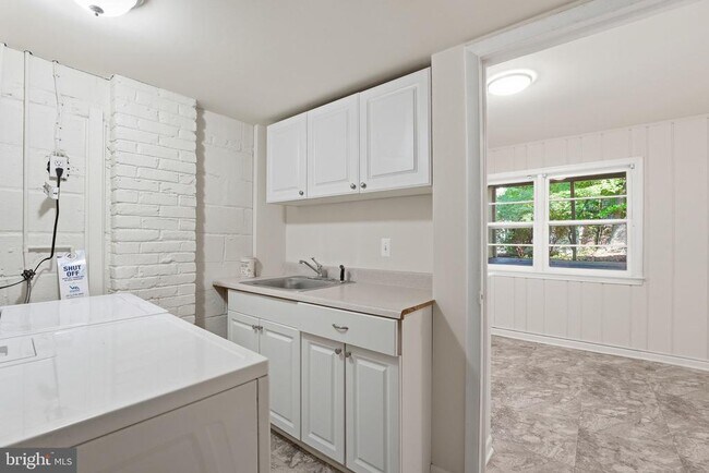Building Photo - 2904 Swanee Ln