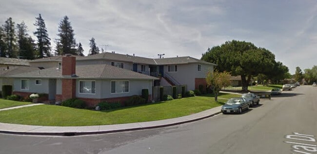 Building Photo - 1882 Amelia Way