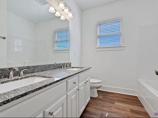 Building Photo - 1004 Briar Gate Dr