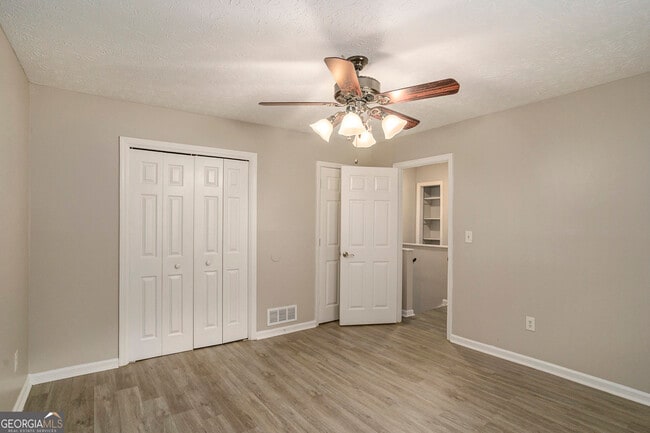 Building Photo - 9285 Cedar Ridge Dr NW