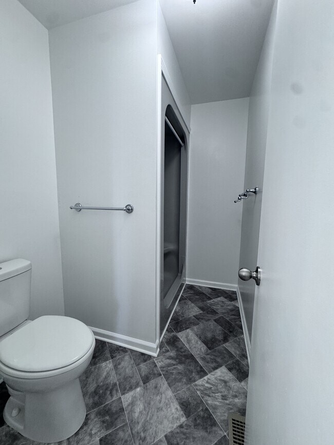 Building Photo - 49 Kingfisher Ln