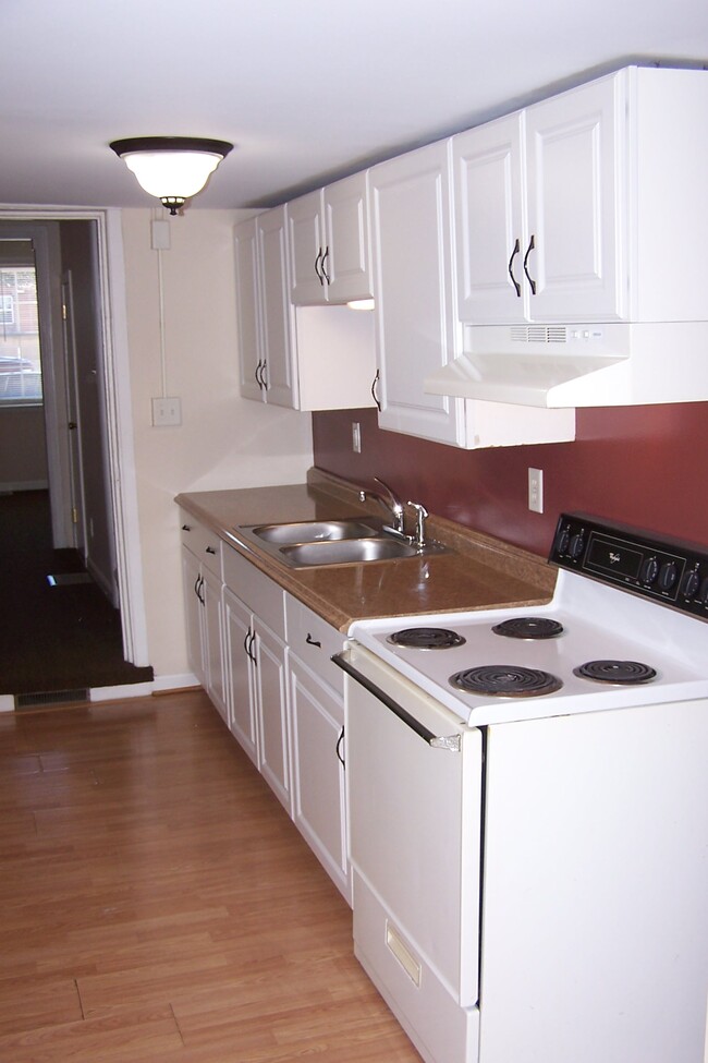 Kitchen - 141 N Bedford St